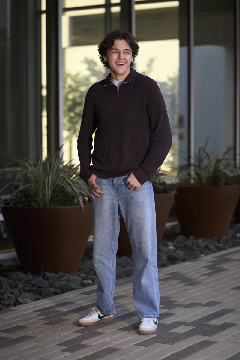 2025-11-02 Bren H Senior First Pass-080.jpg