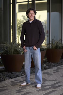 2025-11-02 Bren H Senior First Pass-080.jpg