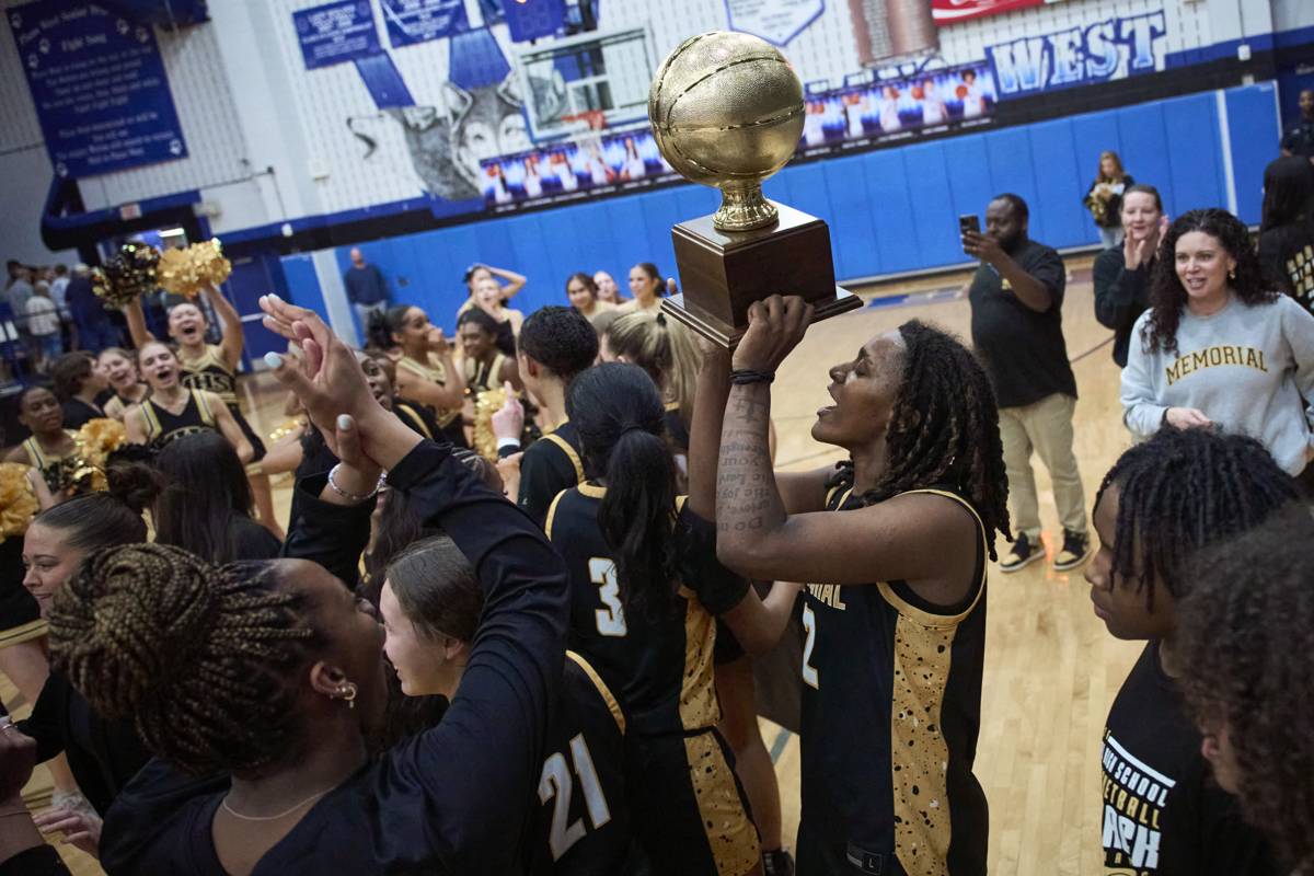 2026-02-27 Wakeland vs Memorial Girls Playoff Basketball-078.jpg