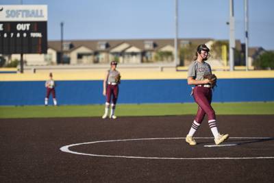 2026-03-26 Heritage vs Emerson Softball-018.jpg