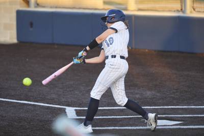 2026-03-26 Heritage vs Emerson Softball-071.jpg