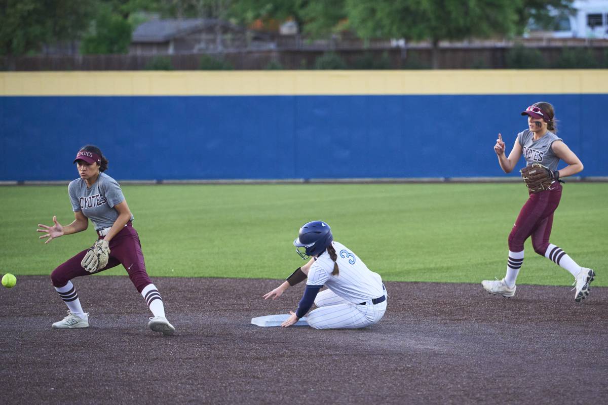2026-03-26 Heritage vs Emerson Softball-078.jpg