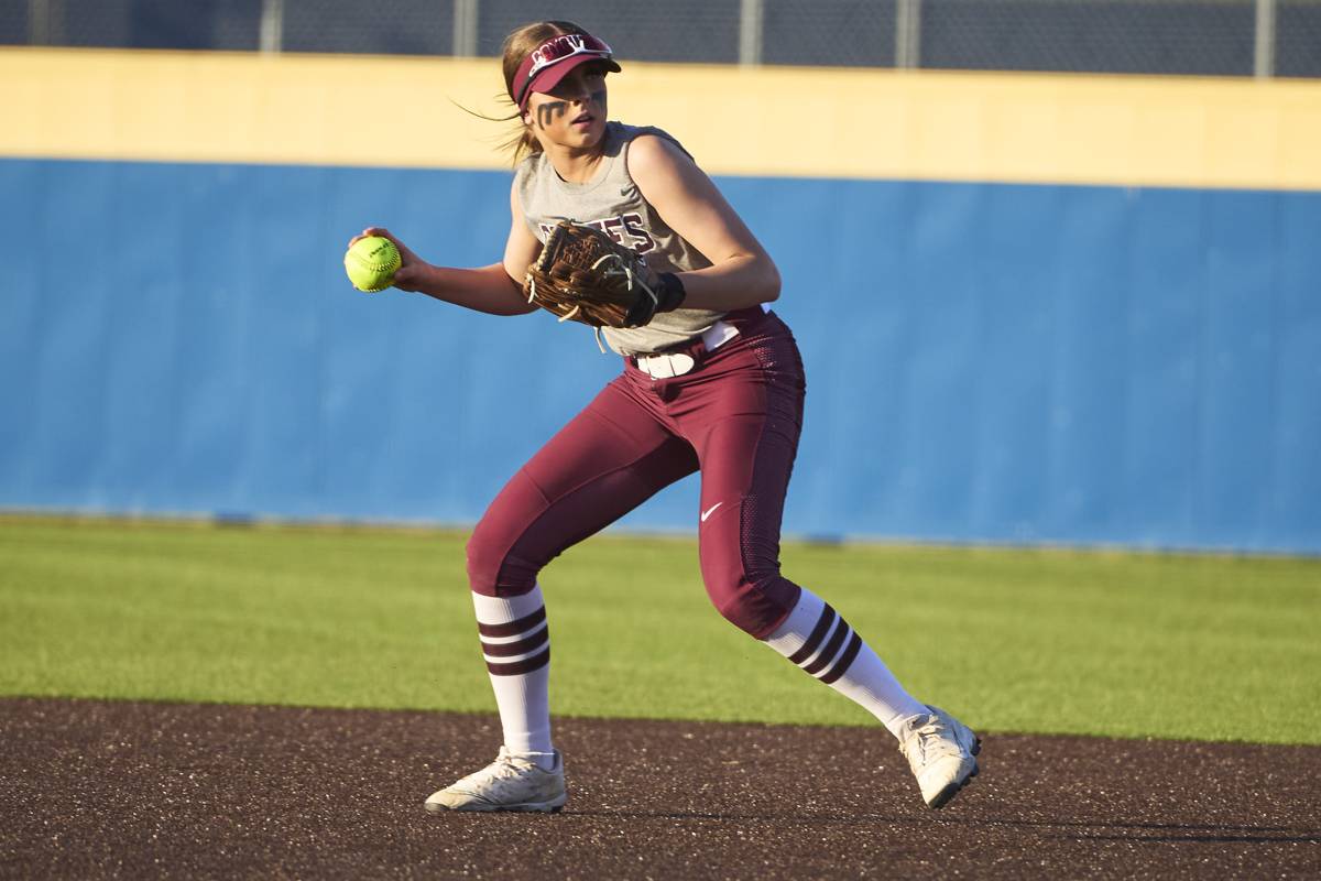 2026-03-26 Heritage vs Emerson Softball-043.jpg