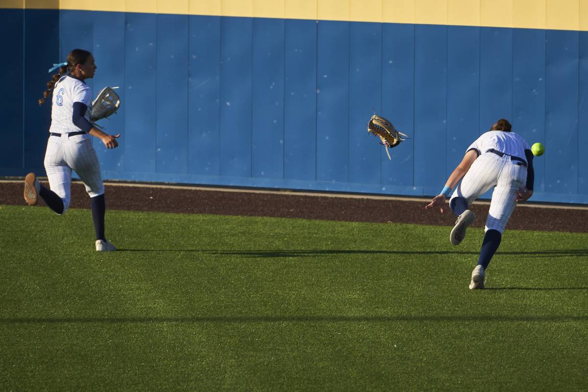 2026-03-26 Heritage vs Emerson Softball-035.jpg