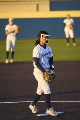 2026-03-26 Heritage vs Emerson Softball-067.jpg