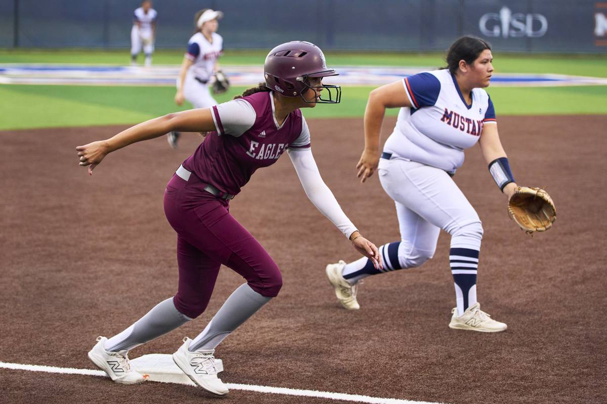 2026-04-17 Rowlett vs Sachse Softball-040.jpg