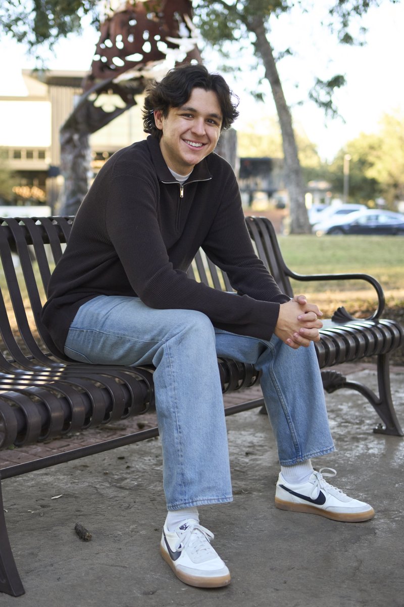 2025-11-02 Bren H Senior First Pass-082.jpg