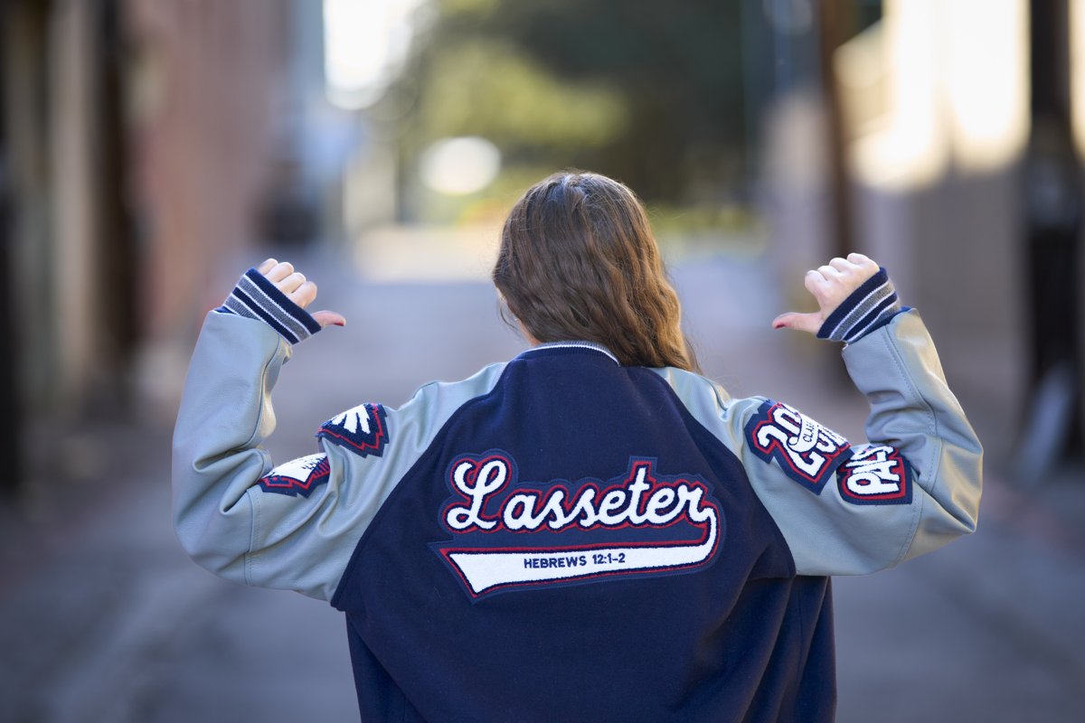 2025-10-05 Sarah L Senior-092.jpg