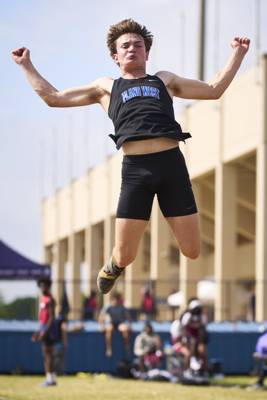 2026-04-10 District 6-6A Field Events-010.jpg