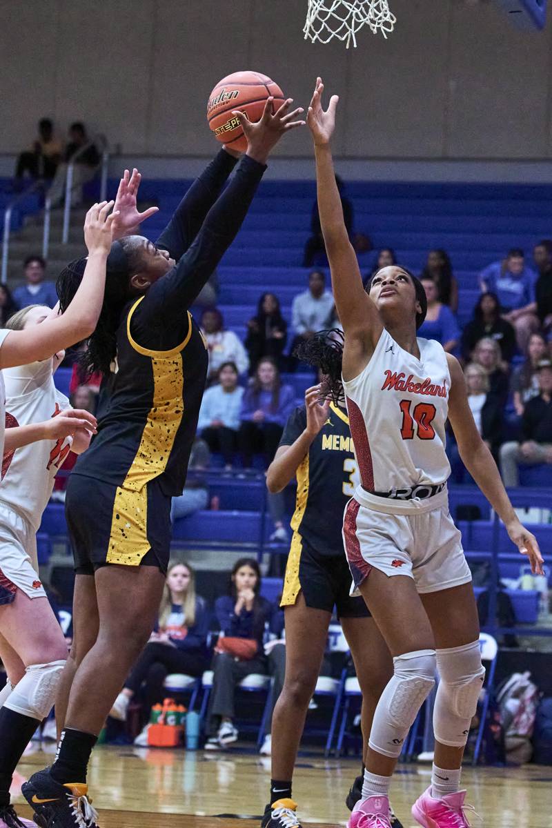 2026-02-27 Wakeland vs Memorial Girls Playoff Basketball-009.jpg