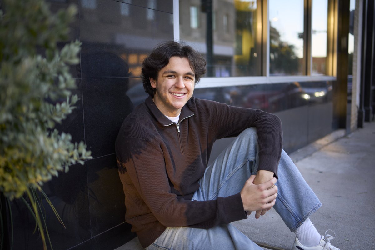 2025-11-02 Bren H Senior First Pass-085.jpg