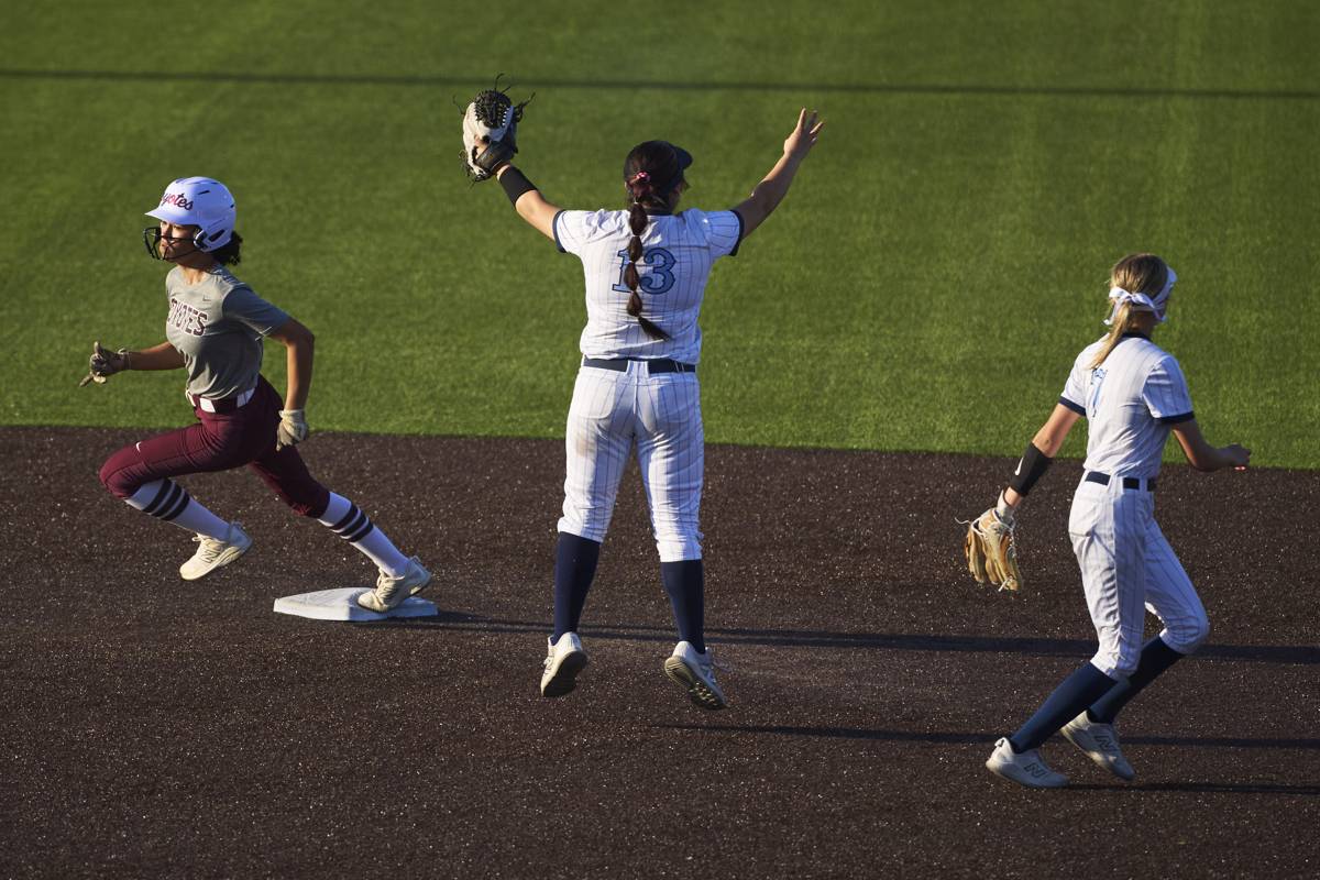 2026-03-26 Heritage vs Emerson Softball-036.jpg