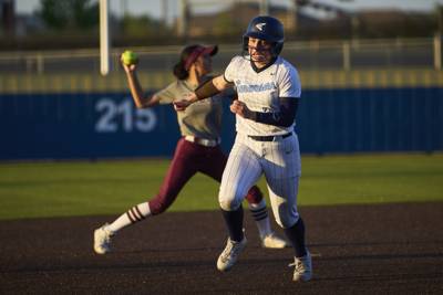 2026-03-26 Heritage vs Emerson Softball-063.jpg