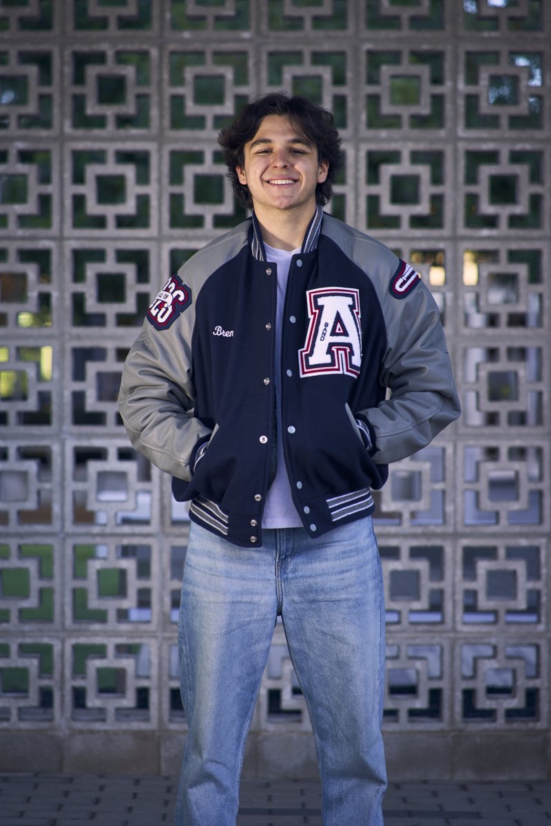 2025-11-02 Bren H Senior First Pass-078.jpg