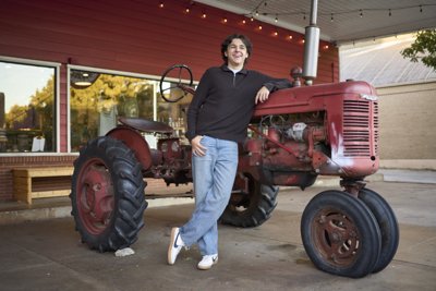 2025-11-02 Bren H Senior First Pass-089.jpg