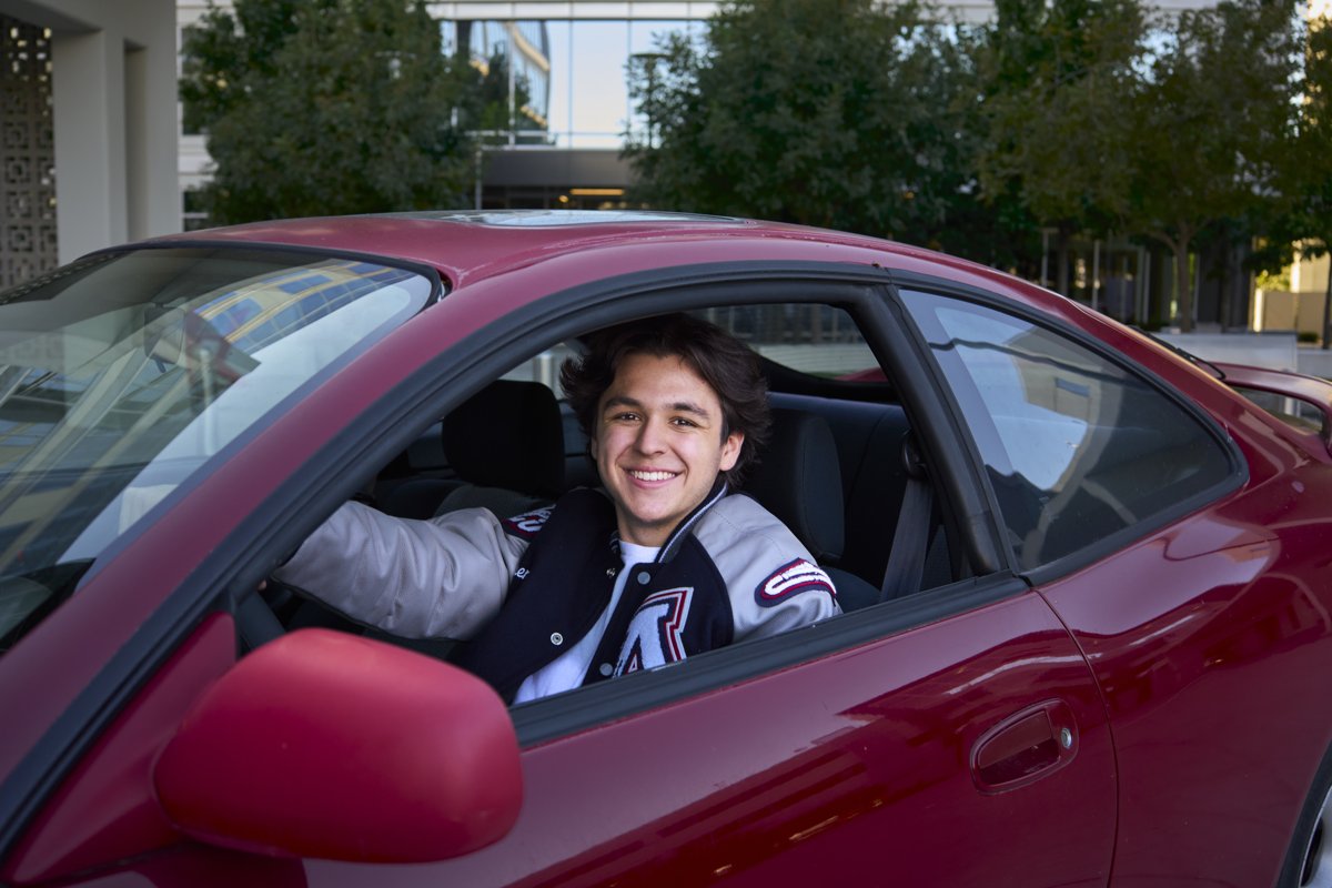 2025-11-02 Bren H Senior First Pass-076.jpg