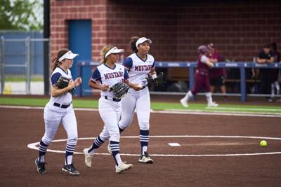 2026-04-17 Rowlett vs Sachse Softball-017.jpg