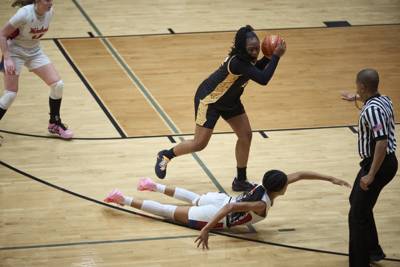 2026-02-27 Wakeland vs Memorial Girls Playoff Basketball-067.jpg