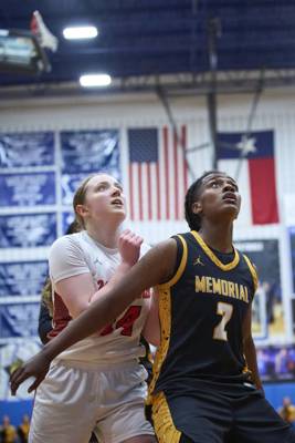 2026-02-27 Wakeland vs Memorial Girls Playoff Basketball-030.jpg