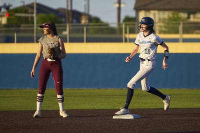 2026-03-26 Heritage vs Emerson Softball-059.jpg