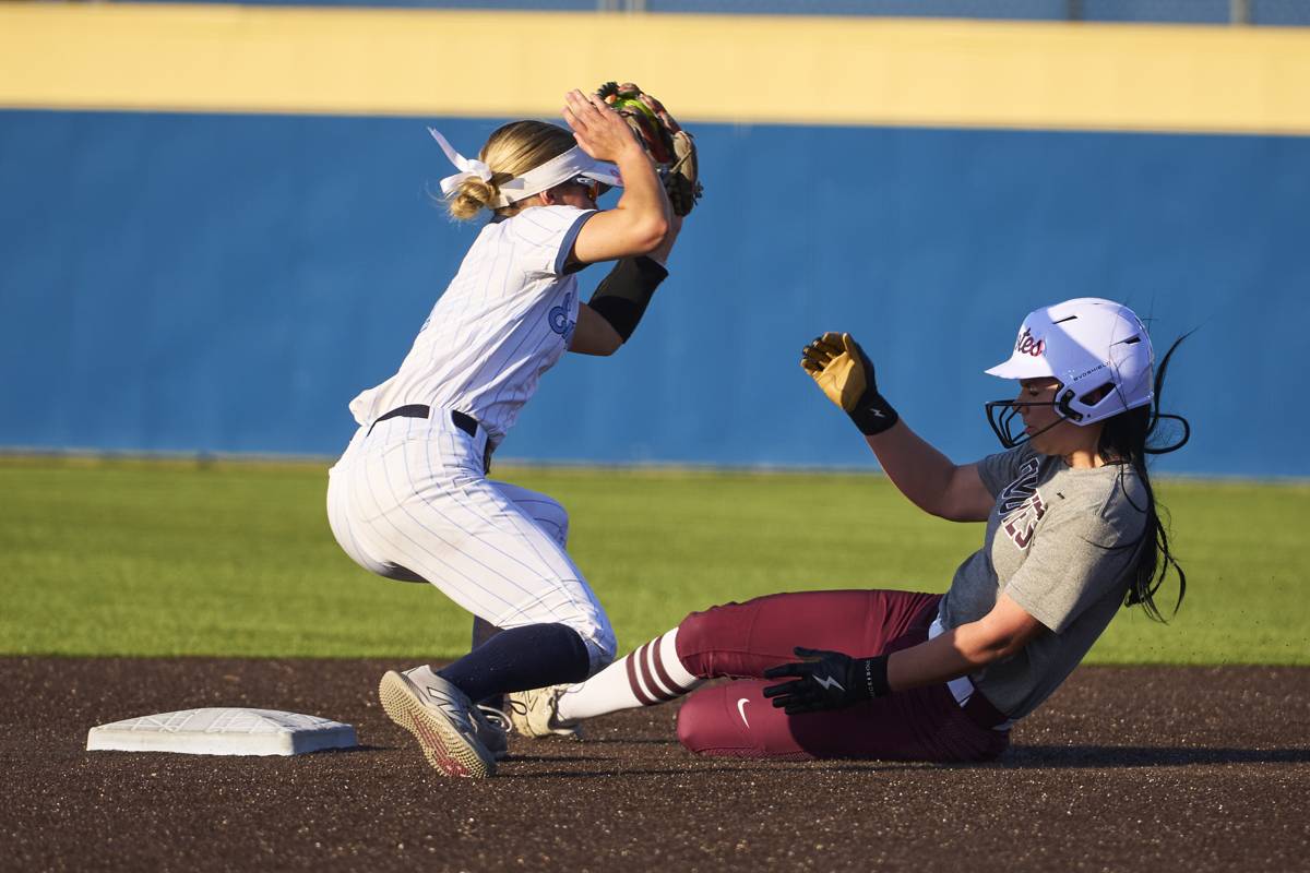 2026-03-26 Heritage vs Emerson Softball-030.jpg