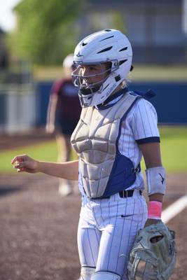 2026-03-26 Heritage vs Emerson Softball-004.jpg