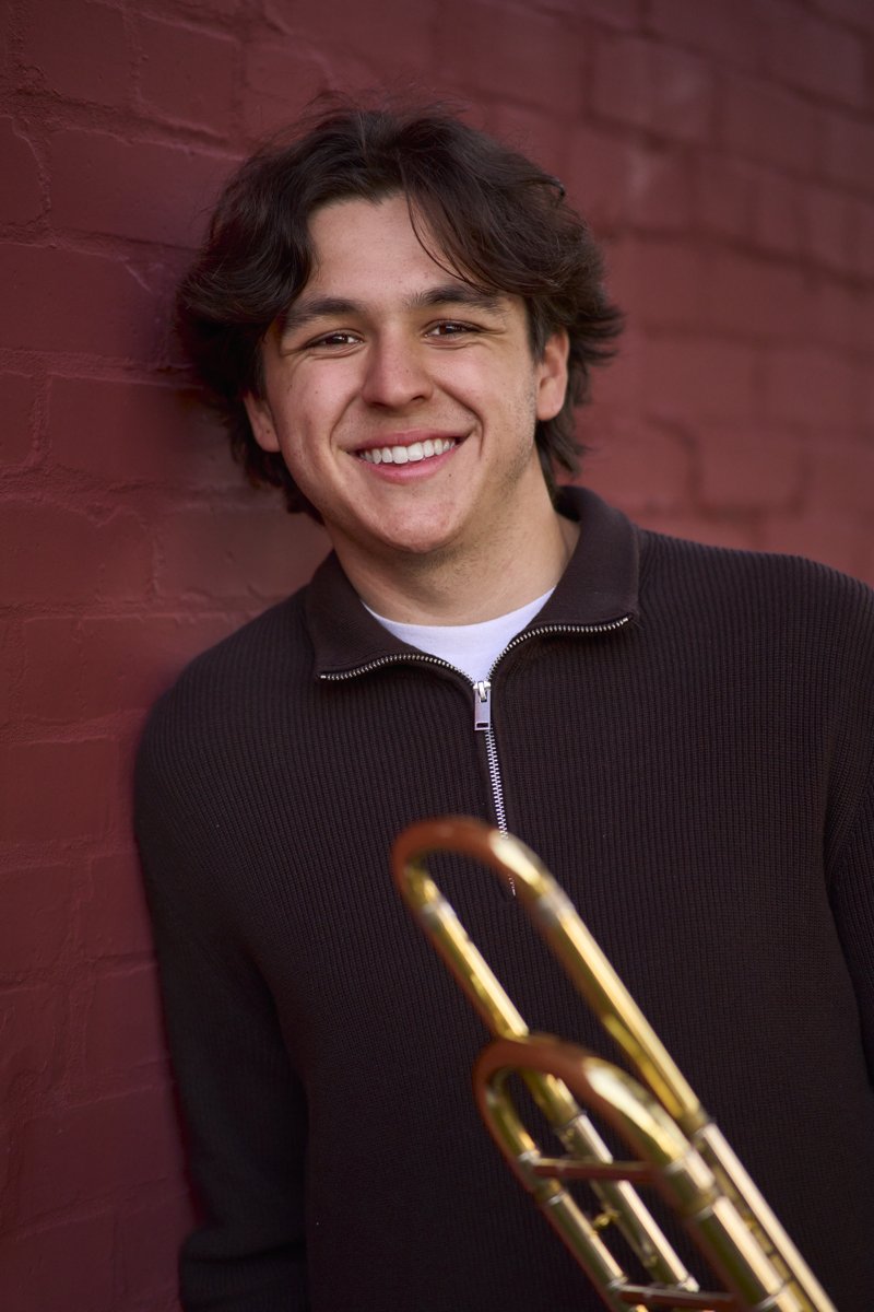 2025-11-02 Bren H Senior First Pass-096.jpg